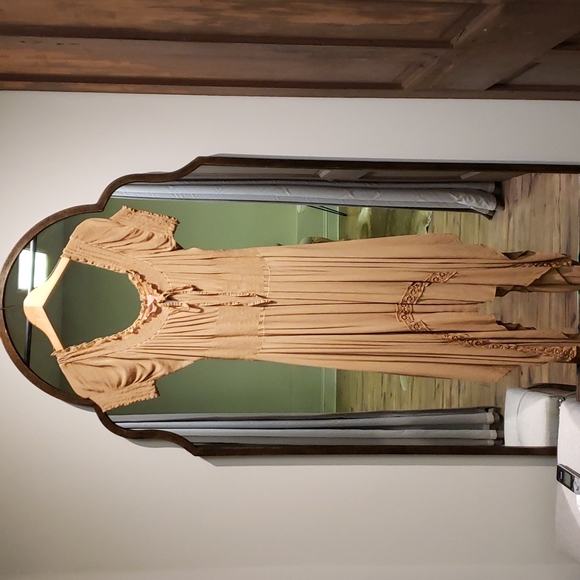 NEW Scandal Italy Diana Camel Asymmetrical Dress Size Large - Picture 3 of 6